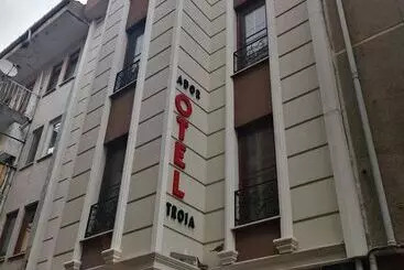 Hotel Ador Troia
