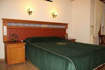 בית מלון כפרי Konak Tuncel Efe