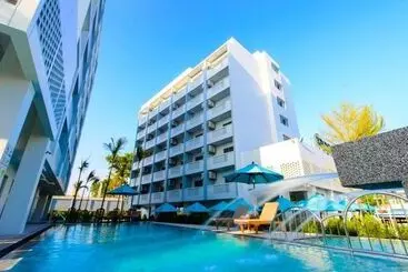 Hotel Recenta Phuket Suanluang