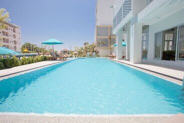 호텔 Recenta Phuket Suanluang