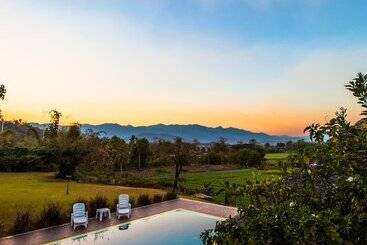 هتل Kuad Khon Thoe Pai Cottage