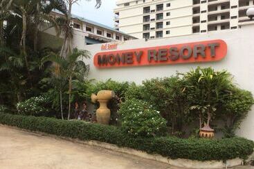 Hotel Money Resort