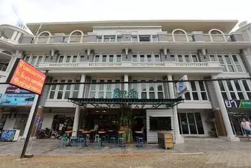 هتل Pop In Hostel Aonang