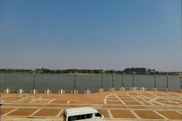 Пансион Just Mansion Nong Khai