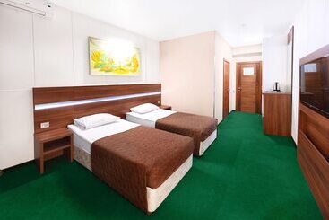 酒店 аrt Volzhskiy