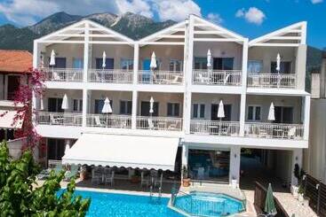 Hotel Aggelos Apartments & Deluxe Studios