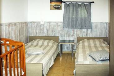 ホテル Christos Studios And Family Apartments