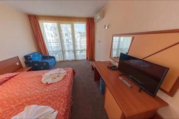 Peshev Family Hotel Vlas