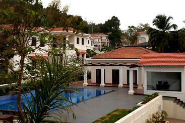 هتل Pinto Rosario Square Resort