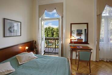 فندق Sant Georg Garni