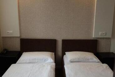 هاستل Promohotel Slavie