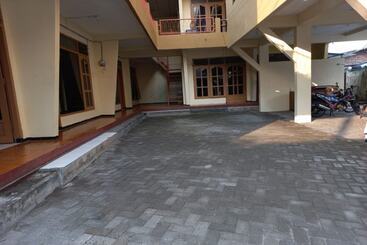 Am'key Villa Tretes By Oyo