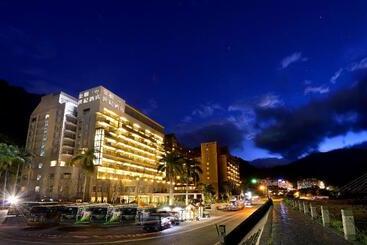 هتل Chihpen Century