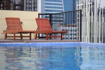 Nhat Minh Hotel And Apartment