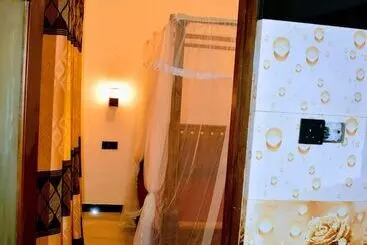 Hotel Wayside Guest