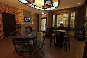 پانسیون Yuga House