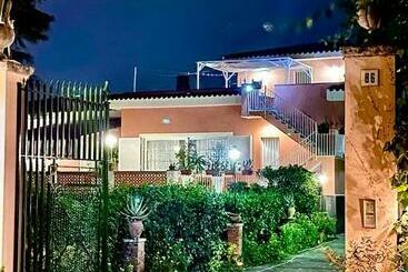 Bed and Breakfast Linden House Etna