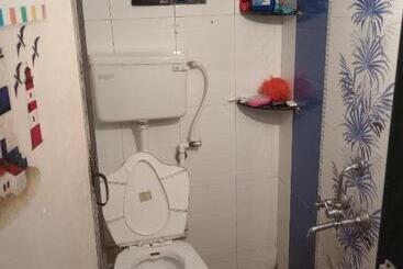 Awaara Backpackers Hostel, Alibag