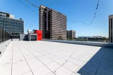 هتل Mai Downtown Long Beach