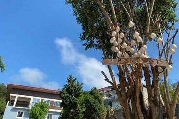 هاستل Lakayo Hillside Apartelle