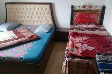 هتل Ahmed Cottage