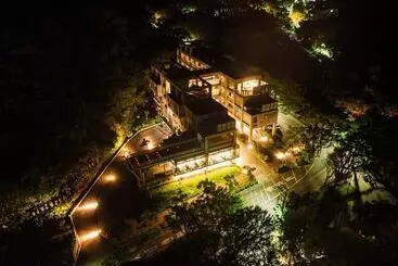 Hotel Begins 倉箱蜜境文旅