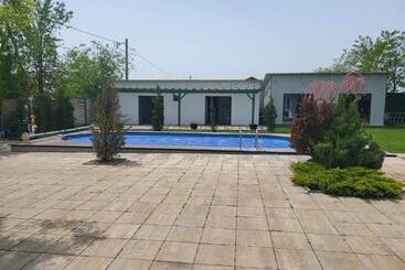 膳宿费 Elis Tranzit