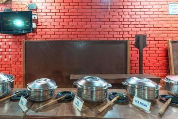 Resort Treebo Rock Valley