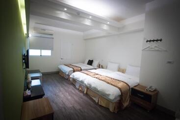 ユースホステル 237