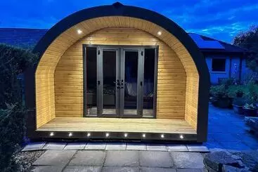Charming 1 Bed Lodge In Dumfries