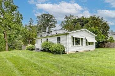 Vakantiehuisje Pennington Home W/ Deck ~ 9 Mi To Princeton!