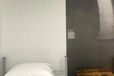 Warsaw Hostel Centrum Private Rooms & Dorms