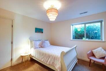 کلبه Modern Bellingham Retreat Near Galbraith Mountain!