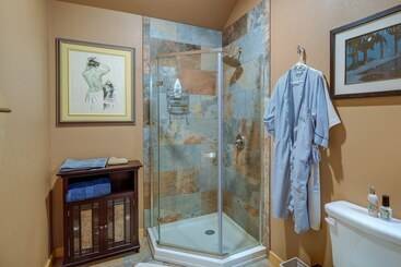 بيت ريفى Peaceful & Secluded Bandera Home W/ Deck & Grill!