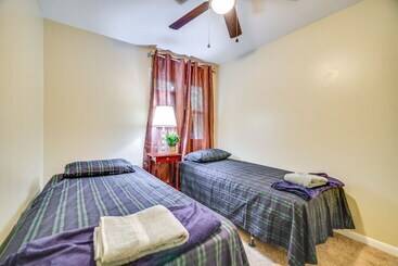 کلبه Tobyhanna Vacation Rental: Game Room & Trampoline!