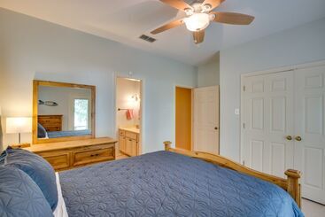 Mökkimajoitus Waterfront Lake Fork Vacation Home W/ Boat Dock!