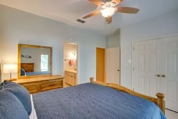 コテージ Waterfront Lake Fork Vacation Home W/ Boat Dock!