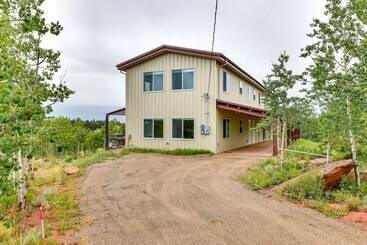 Dom wiejski Colorado Retreat W/ Gas Grill & Mountain Views!