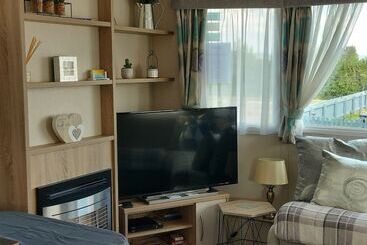 Residens 2 Brightholme 6 Berth Enclosed Garden