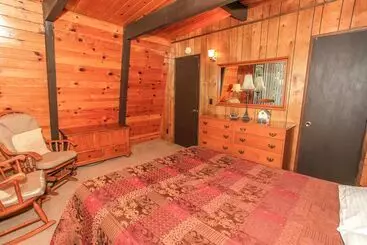 コテージ A Humble Hilltop Hideaway