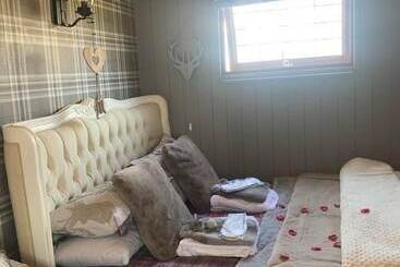 별장 Cute And Cosy Shepard Hut With Wood Fuel Hot Tub