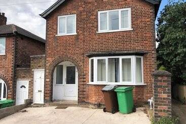 レジデンス Immaculate 3 Bed House In Nottingham