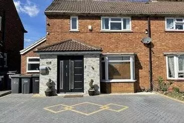 Residenssi New Luxury Modern House Near Airport Free Parking