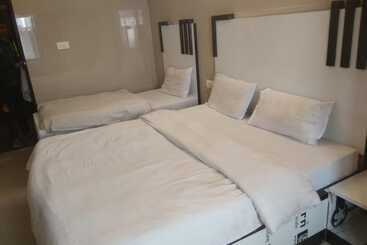 Hotel Goroomgo Shiva Palace Haridwar