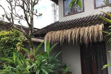 酒店 Lokasari Retreat