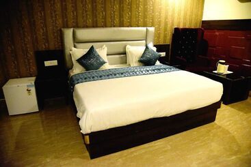 בית מלון כפרי Nek Premium