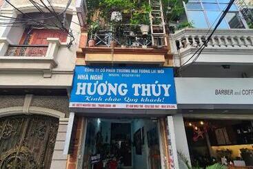 ホテル Nhà Nghỉ Hương Thúy   Tttm Royal City