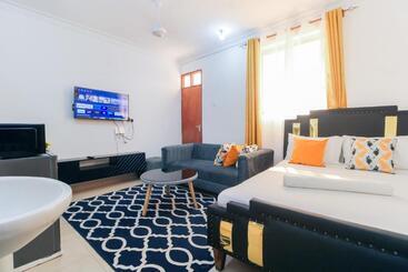 پانسیون Counsellor Peter Muteti