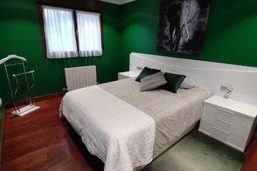 بنسيون Habitación Doble En Apartamento Compartido