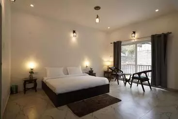 Hotel Divine Retreat